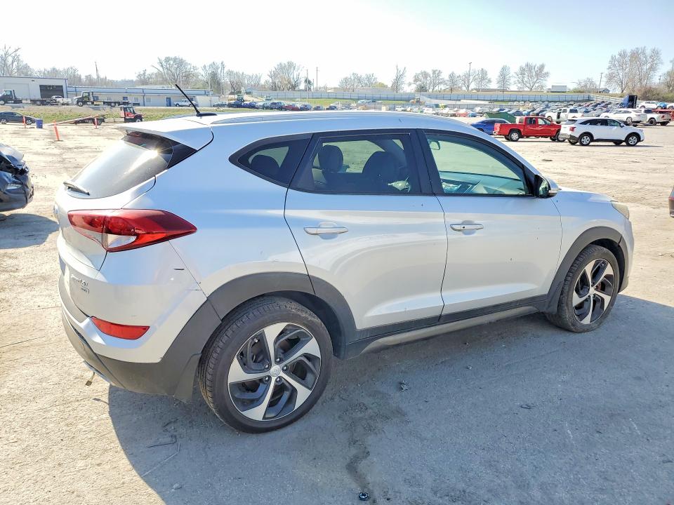 Продажа на аукционе авто 2016 Hyundai Tucson, vin: KM8J3CA27GU057372, номер лота: 47419636