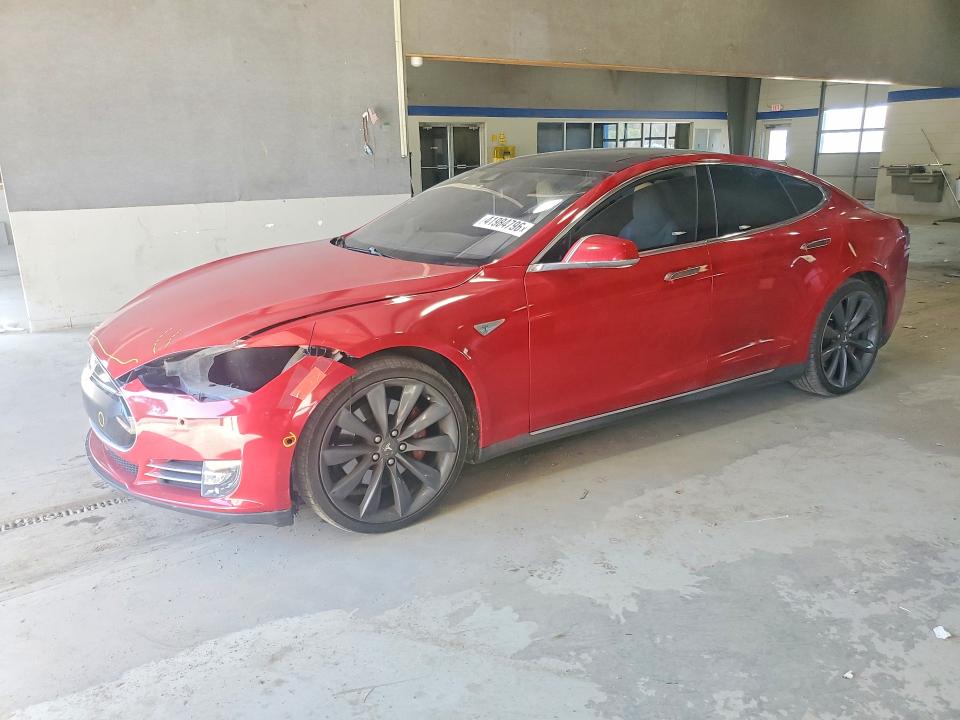 2014 Tesla Model S მანქანა იყიდება აუქციონზე, vin: 5YJSA1H15EFP66095, აუქციონის ნომერი: 41984796