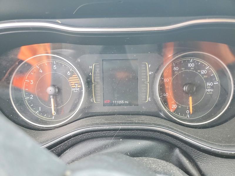 47760966 :رقم المزاد ، 1C4PJLCB2LD614748 vin ، 2020 Jeep Cherokee مزاد بيع