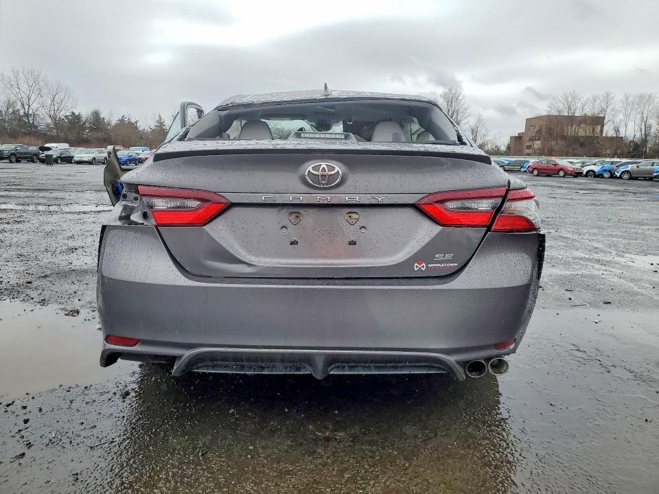 Продаж на аукціоні авто 2022 Toyota Camry, vin: 4T1G11AK5NU696688, номер лоту: 45765726