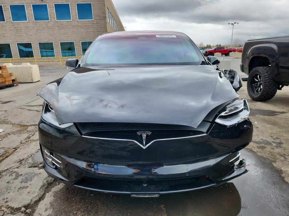 79644345 :رقم المزاد ، 5YJXCBE40HF051766 vin ، 2017 Tesla Model X مزاد بيع