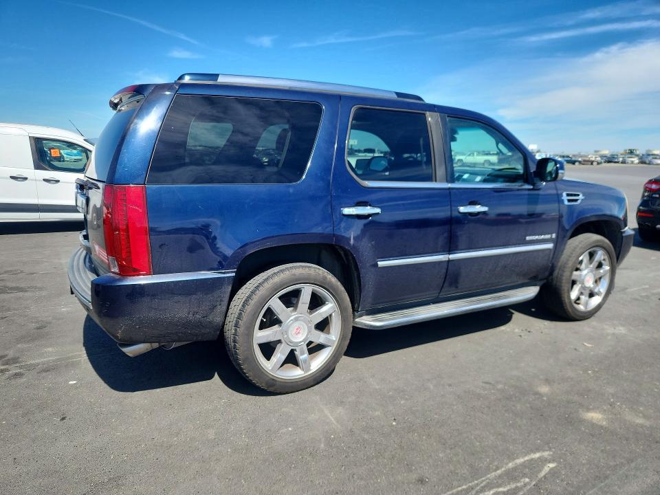 2007 Cadillac Escalade მანქანა იყიდება აუქციონზე, vin: 1GYFK63867R294416, აუქციონის ნომერი: 46774276