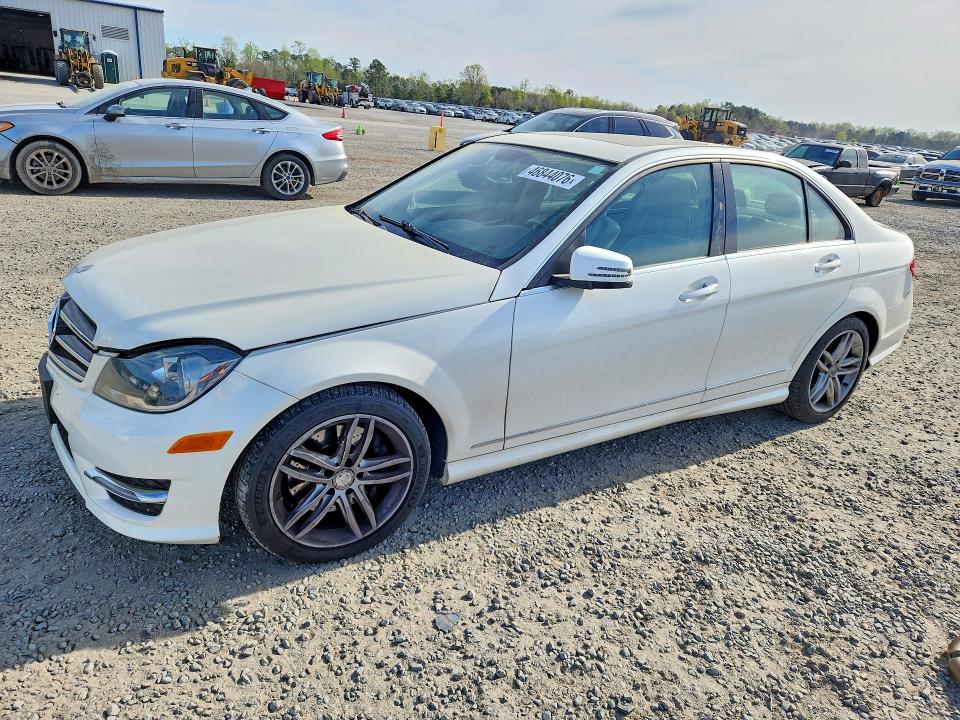 Продажа на аукционе авто 2014 Mercedes-benz C, vin: WDDGF8AB3EA958584, номер лота: 46844076