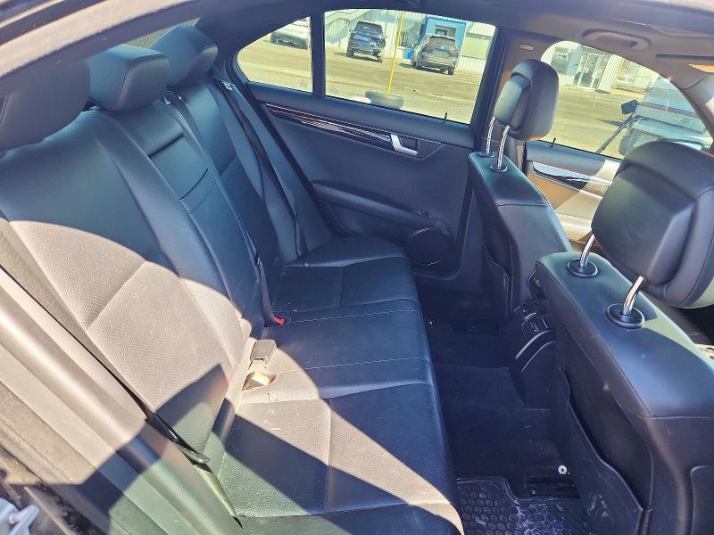 Продажа на аукционе авто 2012 Mercedes-benz C, vin: WDDGF8BB8CF921528, номер лота: 47360706