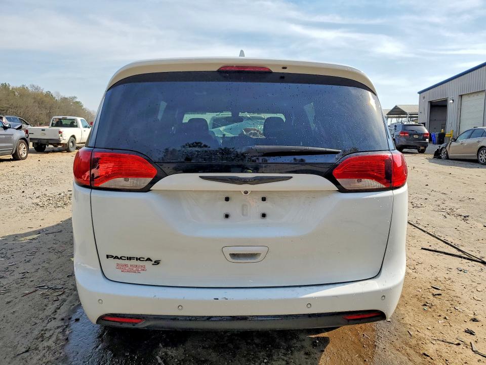 2018 Chrysler Pacifica მანქანა იყიდება აუქციონზე, vin: 2C4RC1FG8JR260324, აუქციონის ნომერი: 47010816