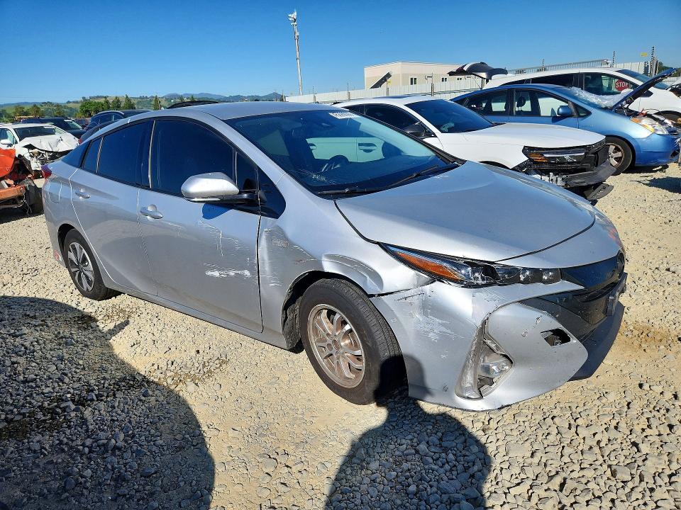 2017 Toyota Prius Prime მანქანა იყიდება აუქციონზე, vin: JTDKARFPXH3007708, აუქციონის ნომერი: 45890096
