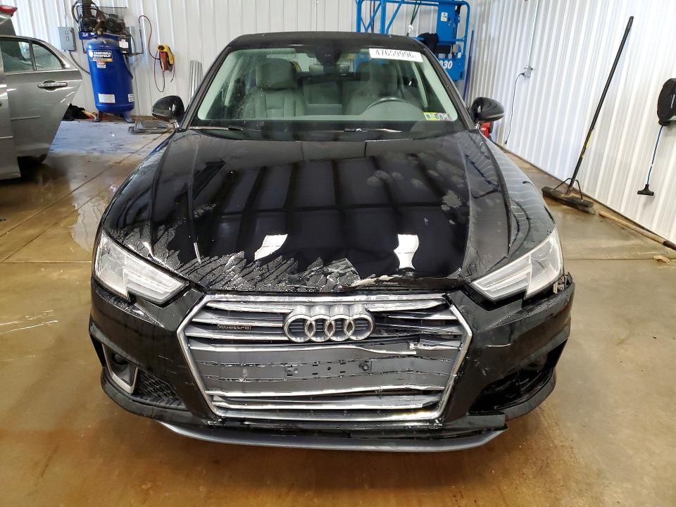 Продаж на аукціоні авто 2019 Audi A4, vin: WAUDNAF45KA003263, номер лоту: 47659996