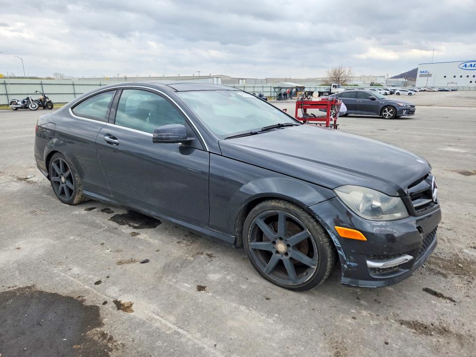 Продажа на аукционе авто 2015 Mercedes-benz C, vin: WDDGJ4HB3FG363374, номер лота: 41819306