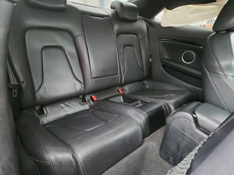 Продаж на аукціоні авто 2011 Audi A5, vin: WAULFAFR0BA056425, номер лоту: 45643716