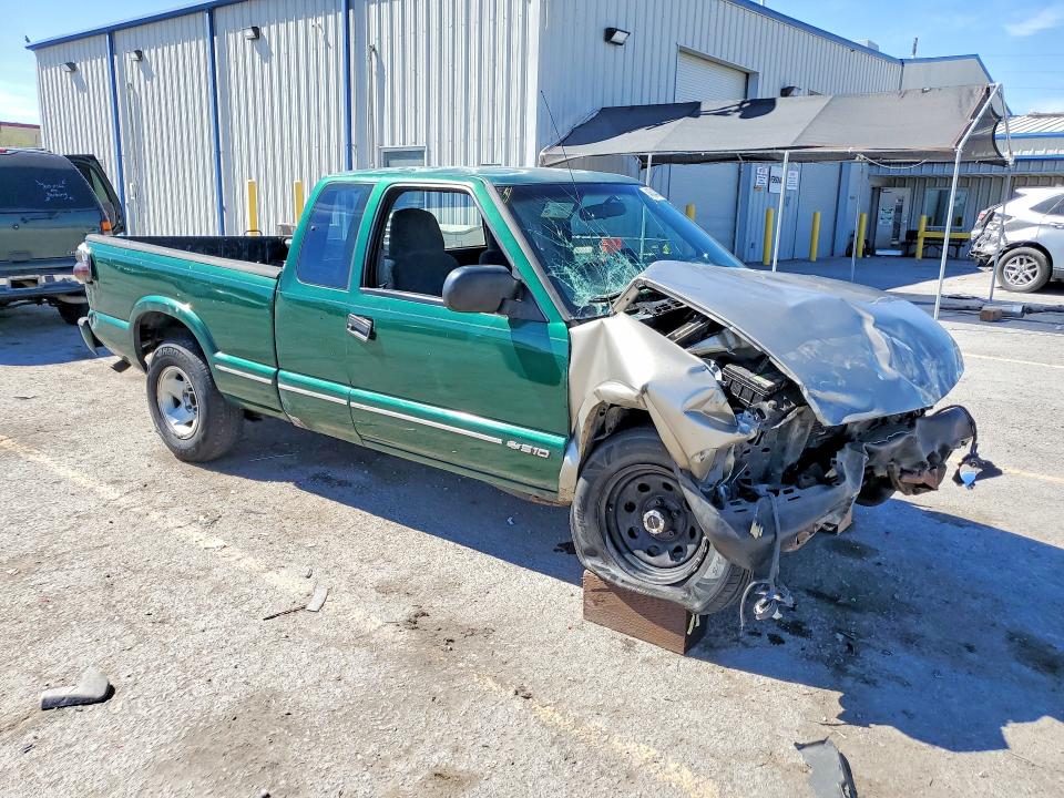46043326 :رقم المزاد ، 1GCCS19W5YK203048 vin ، 2000 Chevrolet S Truck مزاد بيع