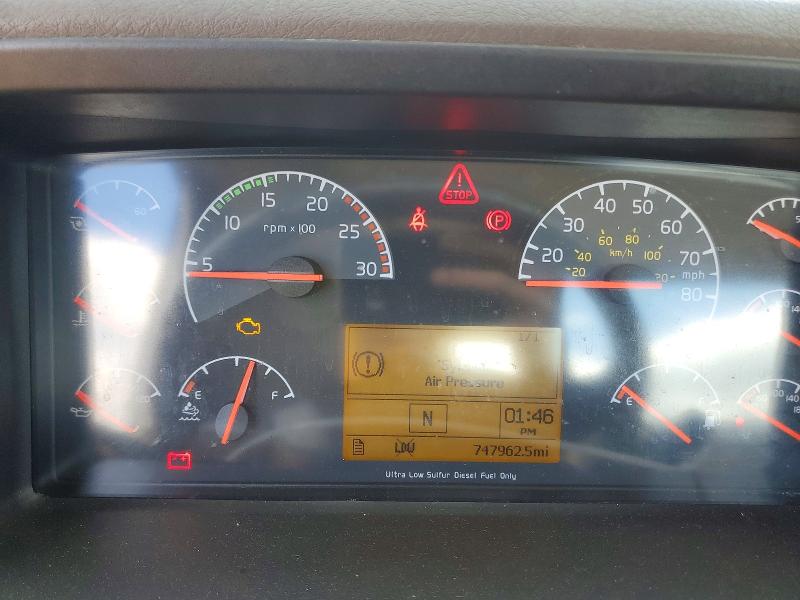 2017 Volvo Vn მანქანა იყიდება აუქციონზე, vin: 4V4N39TG8HN988044, აუქციონის ნომერი: 46199186