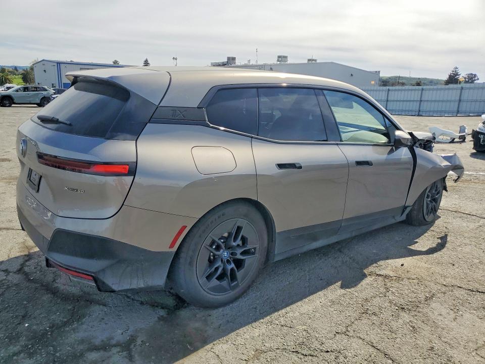 2025 Bmw Ix მანქანა იყიდება აუქციონზე, vin: WB523CF08SCT44004, აუქციონის ნომერი: 46025216
