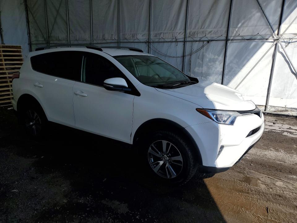 Продажа на аукционе авто 2018 Toyota Rav4, vin: 2T3ZFREV2JW425408, номер лота: 79758305