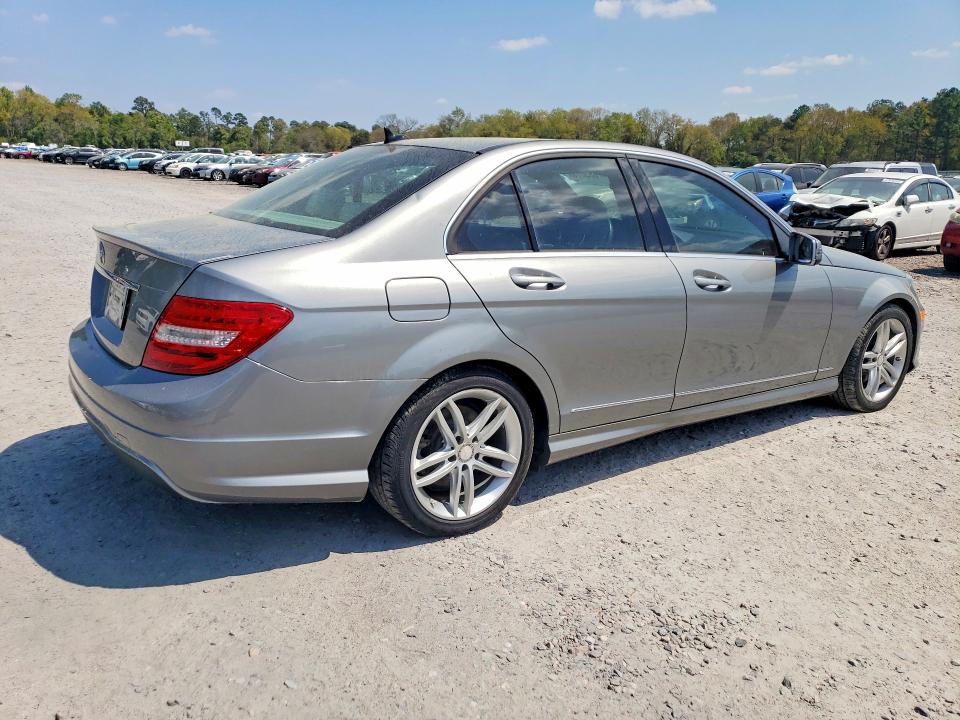 Продаж на аукціоні авто 2014 Mercedes-benz C, vin: WDDGF4HB6EA947626, номер лоту: 47085076