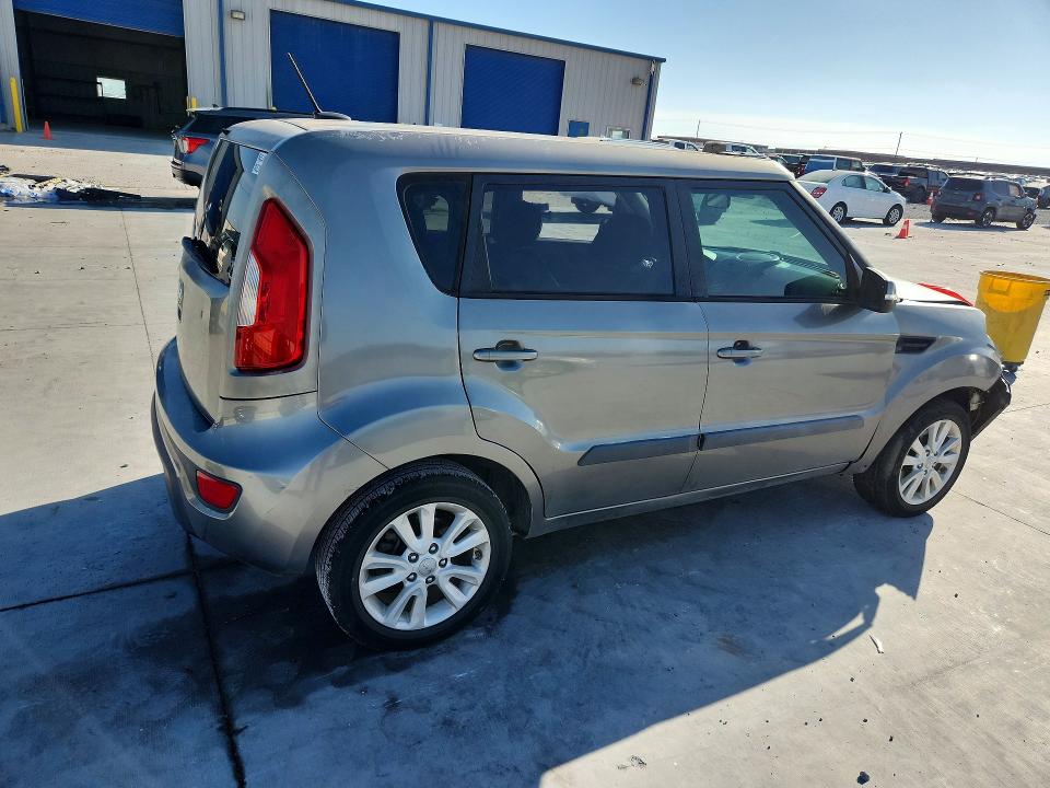 47285436 :رقم المزاد ، KNDJT2A6XD7597326 vin ، 2013 Kia Soul مزاد بيع