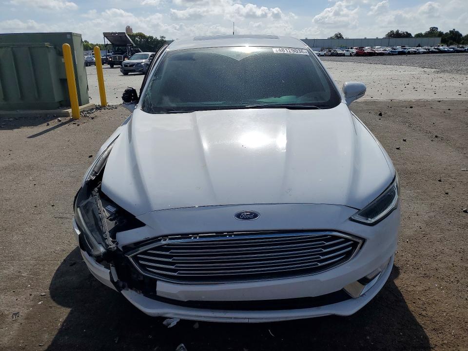48129036 :رقم المزاد ، 3FA6P0D9XJR188239 vin ، 2018 Ford Fusion مزاد بيع