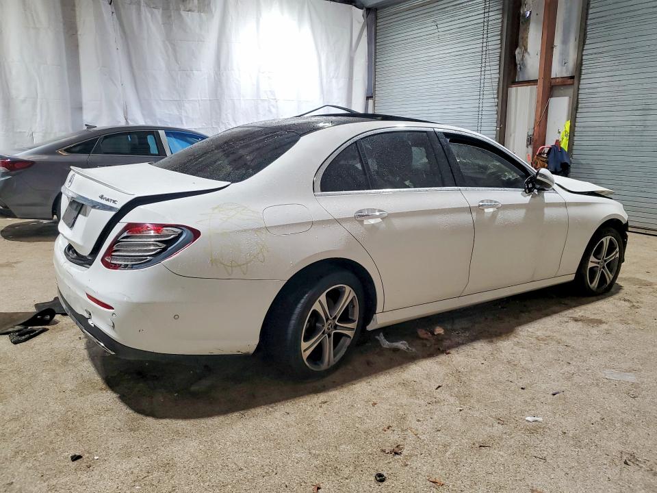 2018 Mercedes-benz E მანქანა იყიდება აუქციონზე, vin: WDDZF4KB2JA371643, აუქციონის ნომერი: 47654386