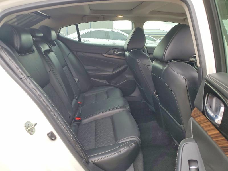 48273726 :رقم المزاد ، 1N4AA6AP9HC371772 vin ، 2017 Nissan Maxima مزاد بيع