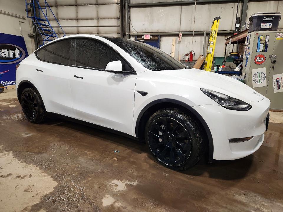 2022 Tesla Model Y მანქანა იყიდება აუქციონზე, vin: 7SAYGDEE0NF468977, აუქციონის ნომერი: 46263126