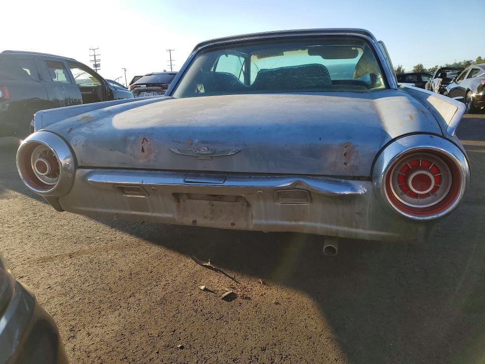 79445045 :رقم المزاد ، 3Y83Z105329 vin ، 1963 Ford Thunderbird مزاد بيع