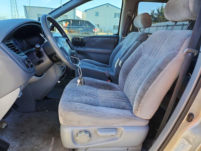 47438676 :رقم المزاد ، 4T3ZF13C22U453083 vin ، 2002 Toyota Sienna مزاد بيع