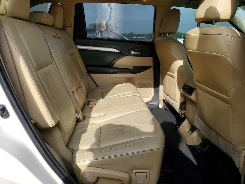 79609945 :رقم المزاد ، 5TDKKRFH5FS073942 vin ، 2015 Toyota Highlander مزاد بيع