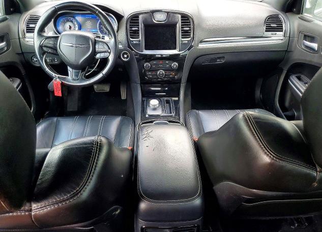 2021 Chrysler 300 მანქანა იყიდება აუქციონზე, vin: 2C3CCABT3MH585695, აუქციონის ნომერი: 41638546