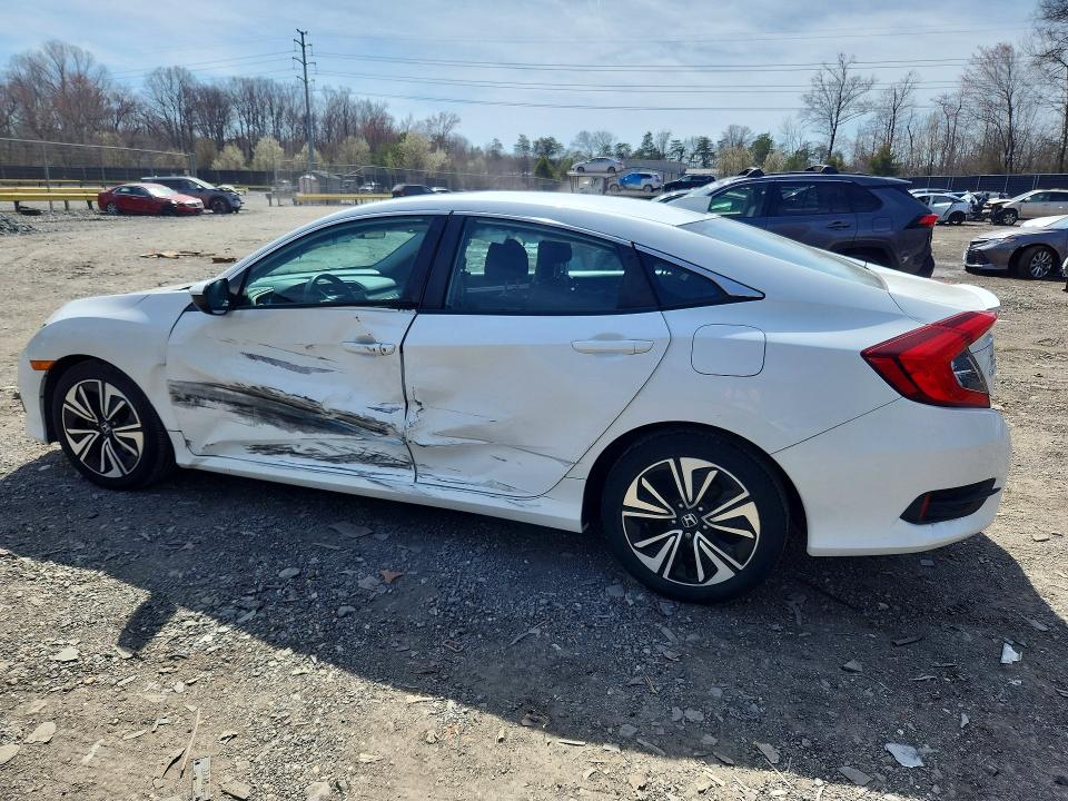 Продажа на аукционе авто 2016 Honda Civic, vin: 2HGFC1F33GH643135, номер лота: 46721976