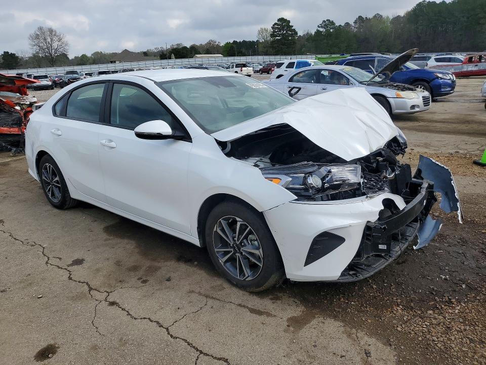 2024 Kia Forte მანქანა იყიდება აუქციონზე, vin: 3KPF24AD5RE769787, აუქციონის ნომერი: 79828195