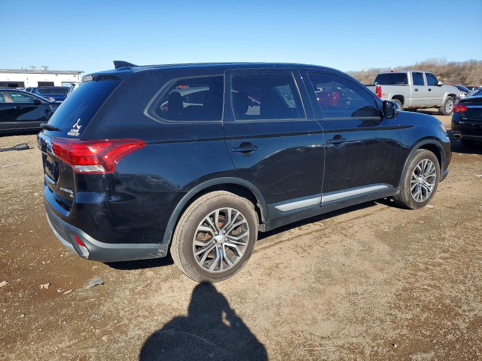 Продаж на аукціоні авто 2017 Mitsubishi Outlander, vin: JA4AD3A39HZ070830, номер лоту: 47582026