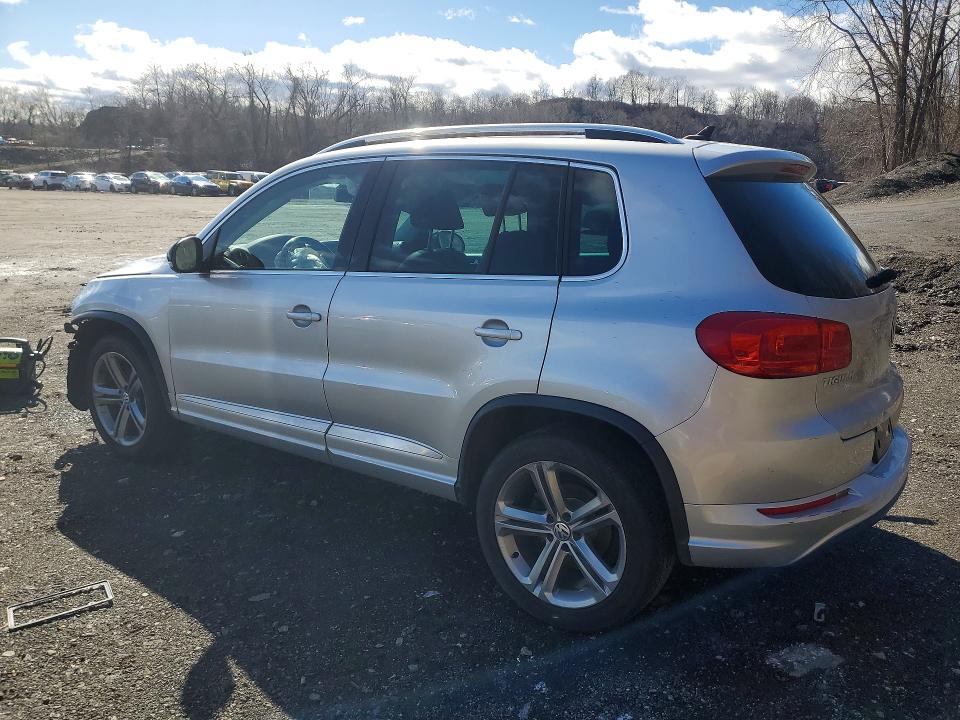 45798376 :رقم المزاد ، WVGUV7AX2HW509633 vin ، 2017 Volkswagen Tiguan مزاد بيع