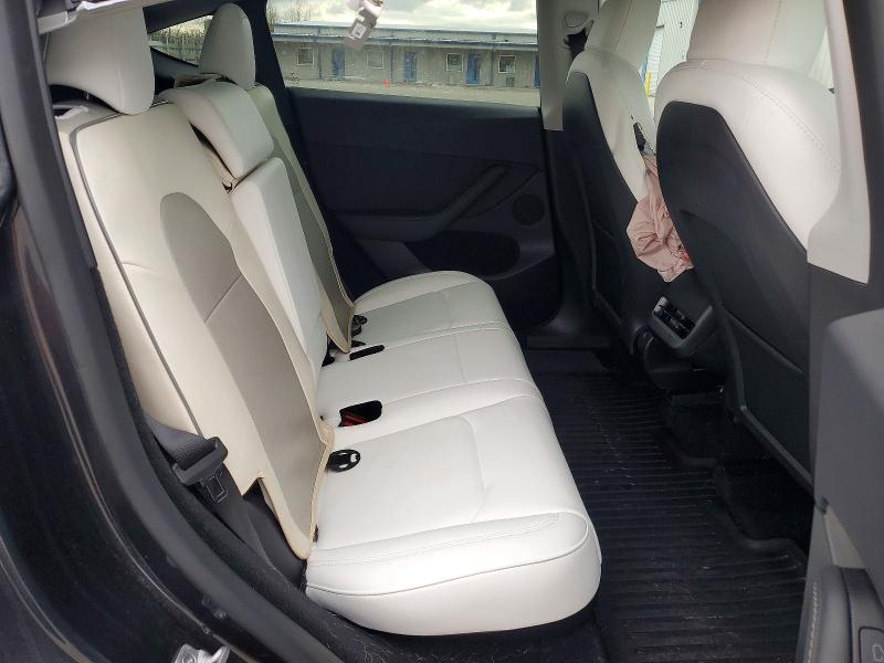 Auction sale of the 2024 Tesla Model Y, vin: 7SAYGDED9RF014983, lot number: 79826345