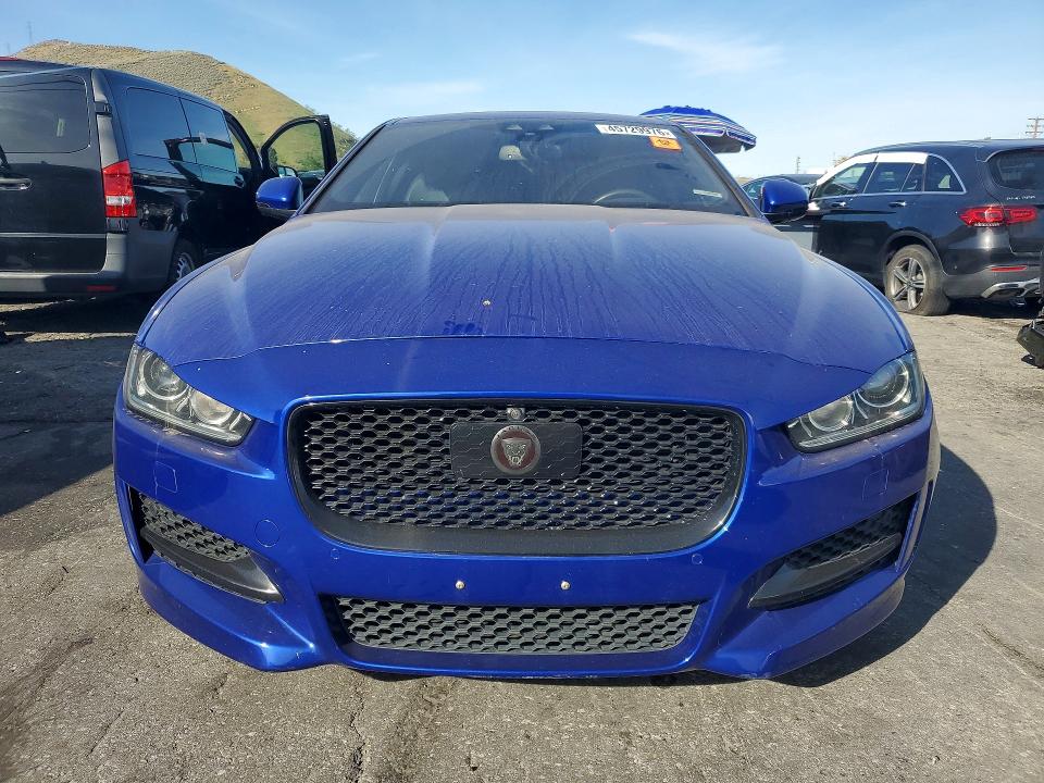45729976 :رقم المزاد ، SAJAF4BN8HA968860 vin ، 2017 Jaguar Xe مزاد بيع