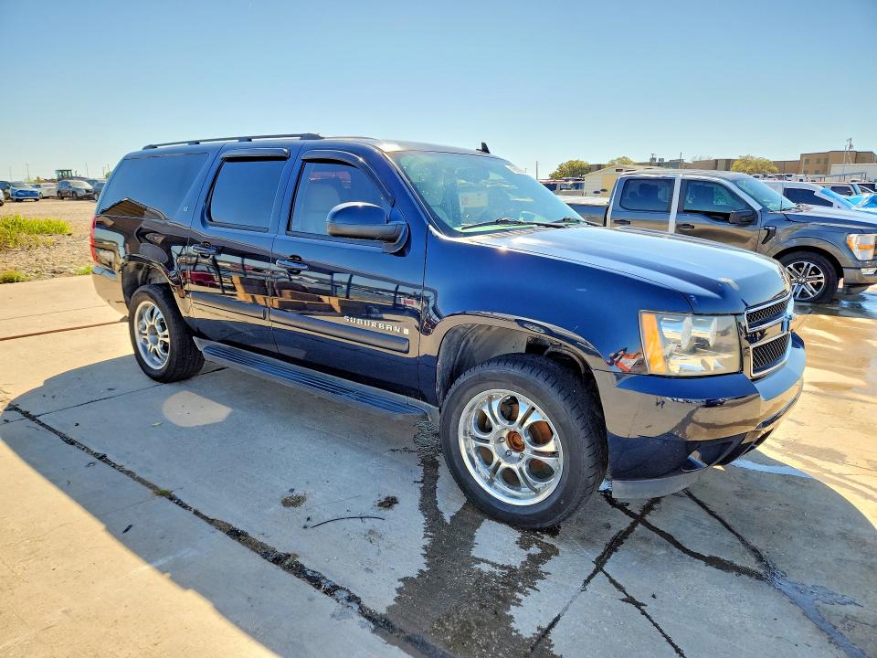 2008 Chevrolet Suburban მანქანა იყიდება აუქციონზე, vin: 1GNFC16JX8J192743, აუქციონის ნომერი: 46850996