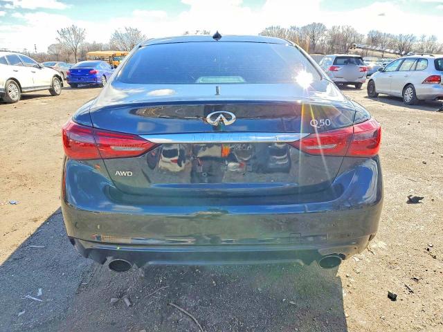 41931756 :رقم المزاد ، JN1EV7AR7JM436435 vin ، 2018 Infiniti Q50 مزاد بيع