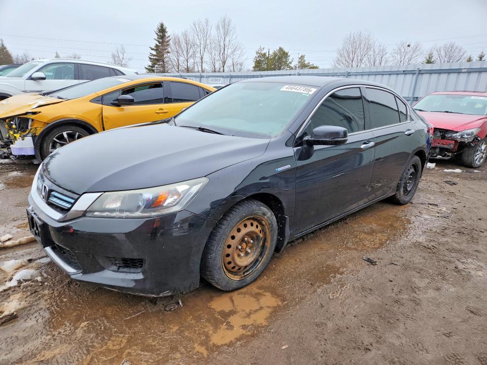 45643786 :رقم المزاد ، 1HGCR6F39FA800548 vin ، 2015 Honda Accord Hybrid 4d مزاد بيع