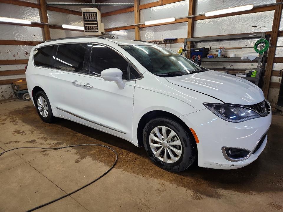 2017 Chrysler Pacifica მანქანა იყიდება აუქციონზე, vin: 2C4RC1BG4HR613917, აუქციონის ნომერი: 47226976