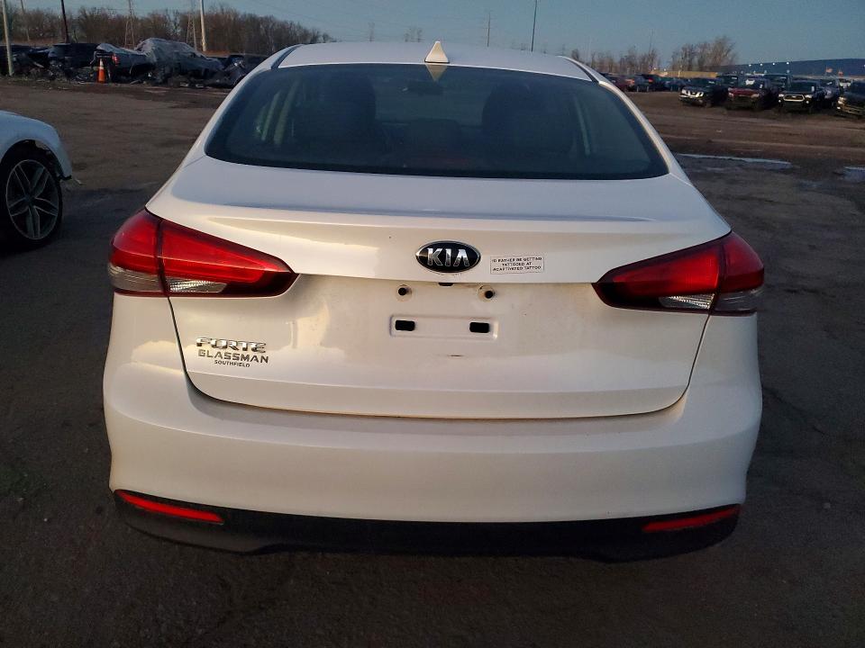 Продажа на аукционе авто 2018 Kia Forte, vin: 3KPFL4A71JE235598, номер лота: 41932526