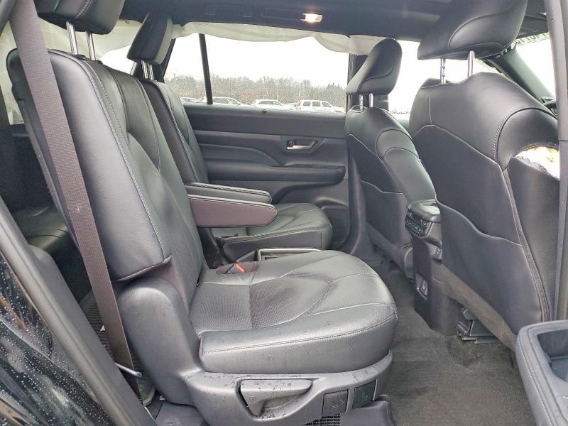 2025 Toyota Grand Highlander Hybrid მანქანა იყიდება აუქციონზე, vin: 5TDACAB52SS050831, აუქციონის ნომერი: 79748715