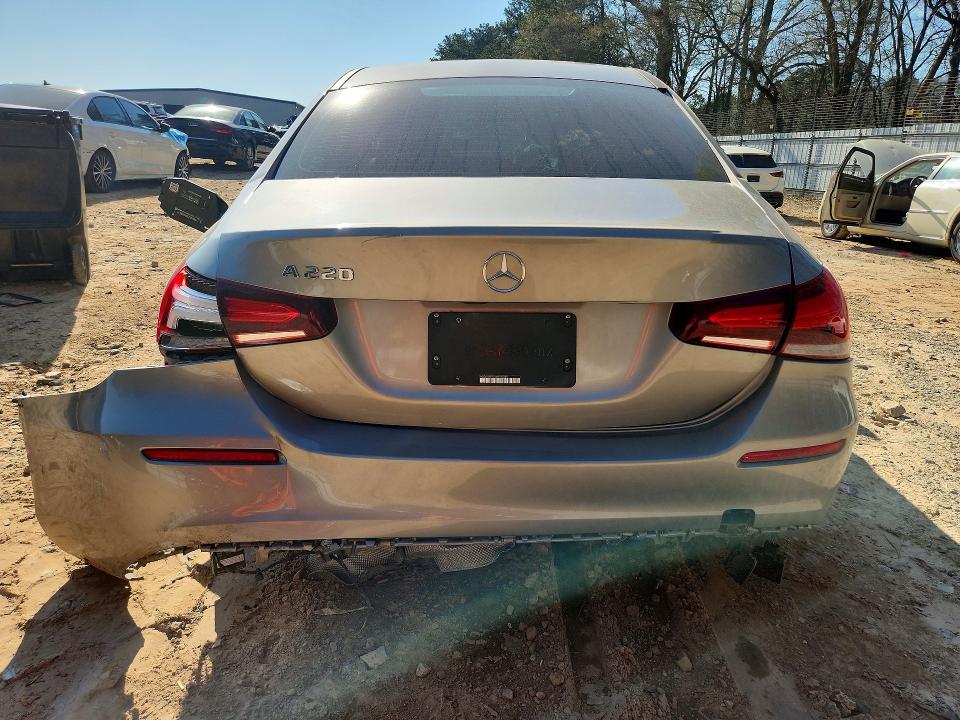 46716356 :رقم المزاد ، WDD3G4EB5KW002049 vin ، 2019 Mercedes-benz A مزاد بيع