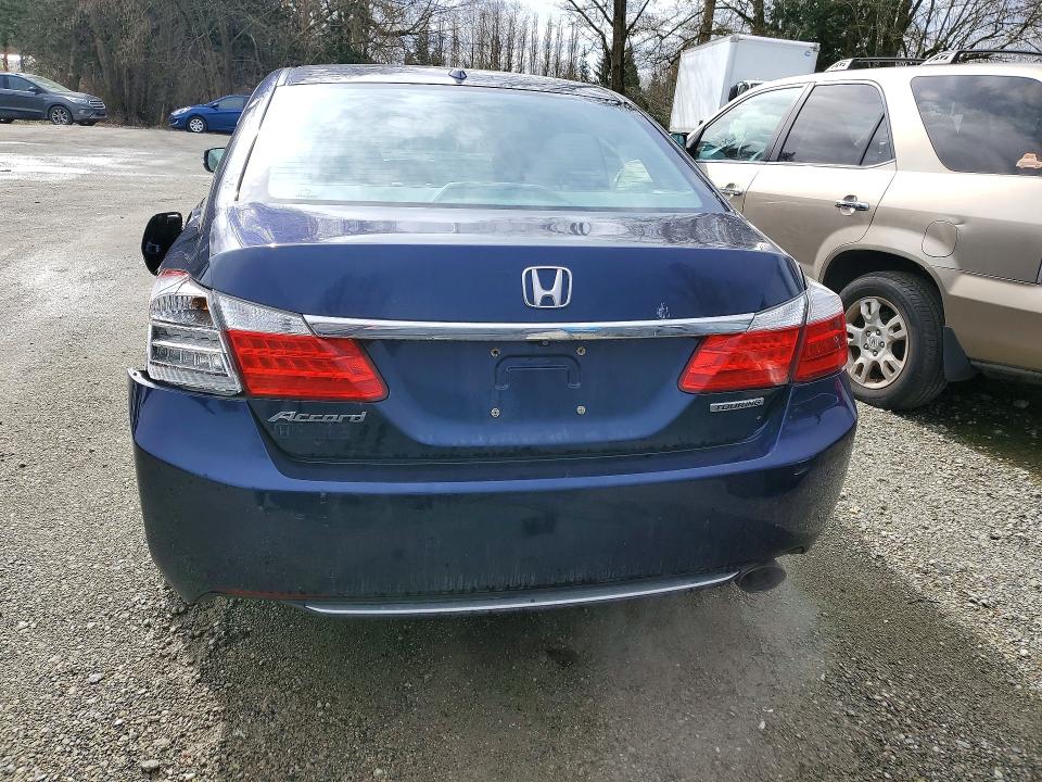 Продажа на аукционе авто 2015 Honda Accord, vin: 1HGCR2F97FA807785, номер лота: 78262185