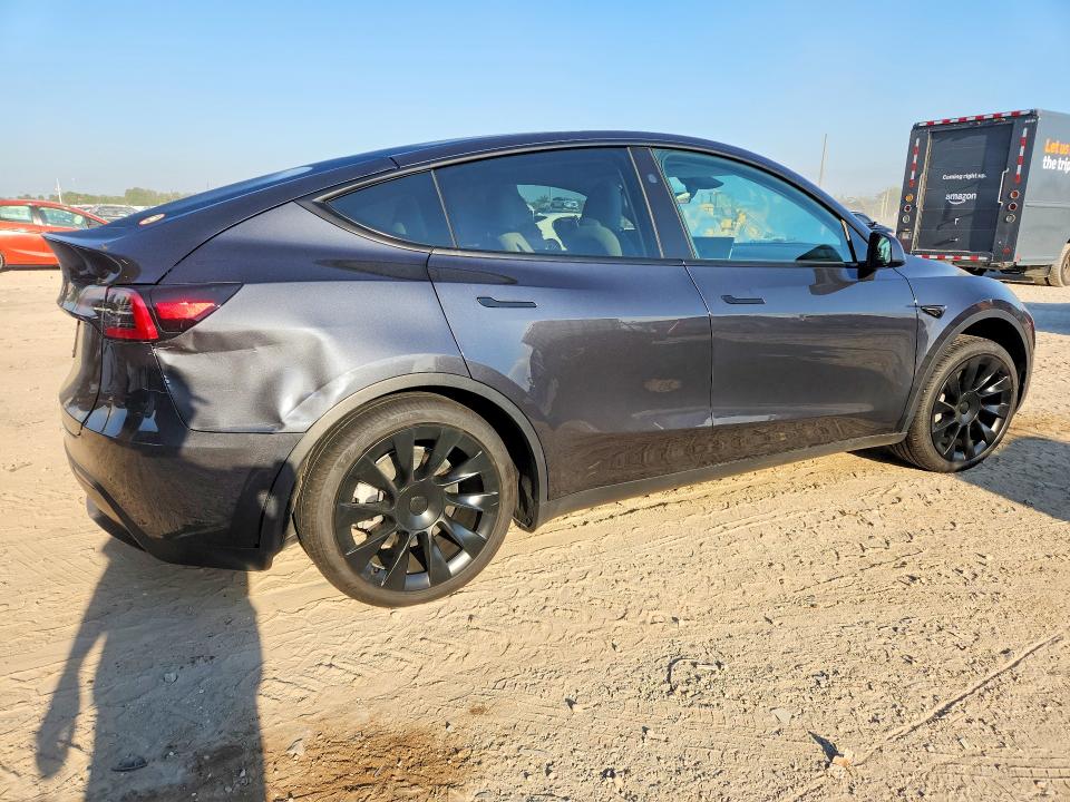 47504736 :رقم المزاد ، 7SAYGDED6SA374263 vin ، 2025 Tesla Model Y مزاد بيع