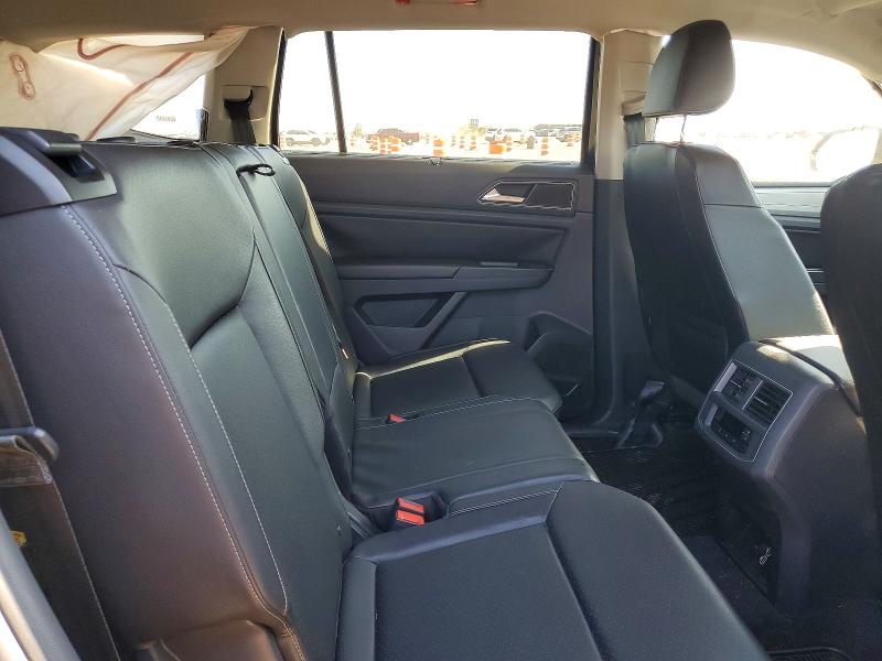 45522506 :رقم المزاد ، 1V2CR2CA4JC561349 vin ، 2018 Volkswagen Atlas مزاد بيع