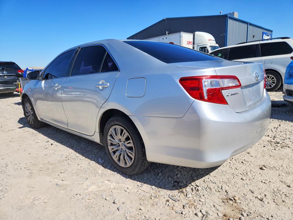 41666296 :رقم المزاد ، 4T4BF1FK4DR277367 vin ، 2013 Toyota Camry مزاد بيع