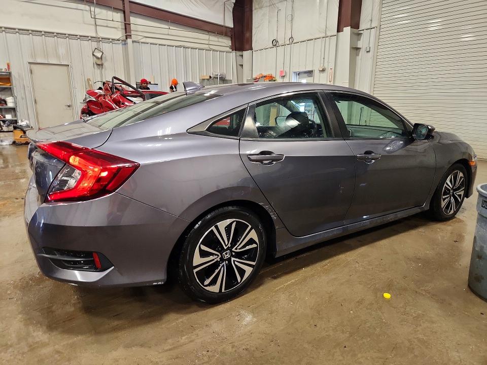 79995795 :رقم المزاد ، 19XFC1F7XHE020481 vin ، 2017 Honda Civic مزاد بيع