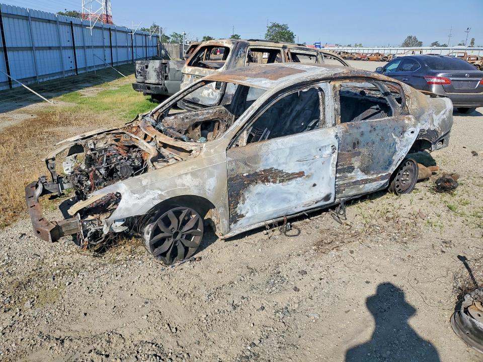 46850696 :رقم المزاد ، 1VWAT7A34GC037197 vin ، 2016 Volkswagen Passat مزاد بيع