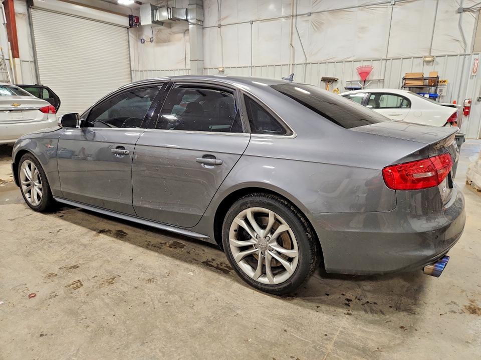 Продаж на аукціоні авто 2015 Audi S4, vin: WAUBGAFL4FA130018, номер лоту: 45942816