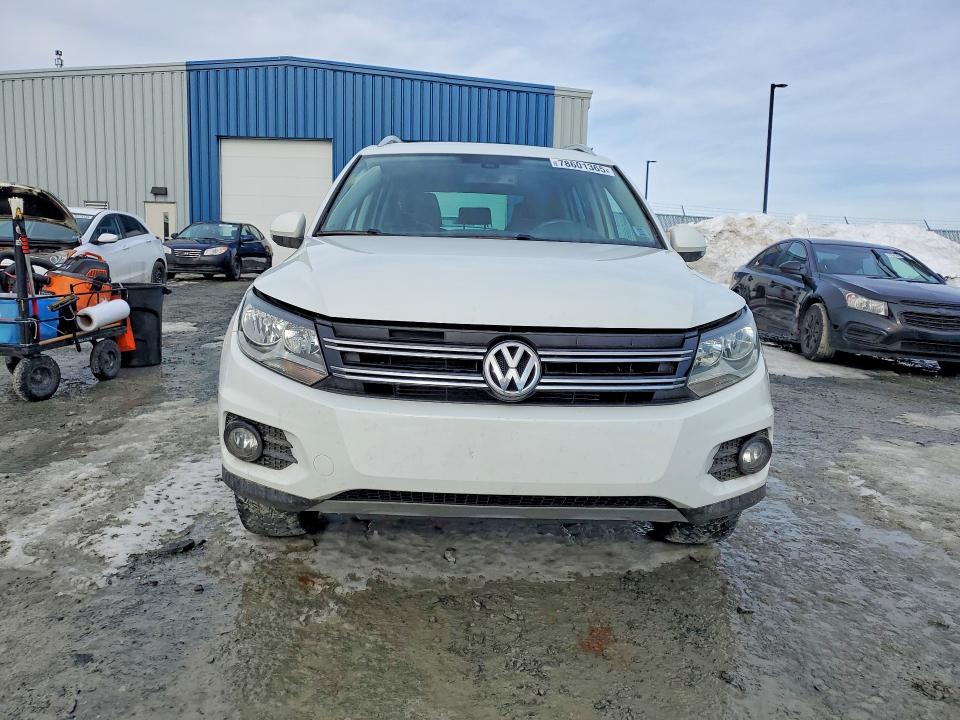 78601365 :رقم المزاد ، WVGMV7AX7HK033838 vin ، 2017 Volkswagen Tiguan مزاد بيع