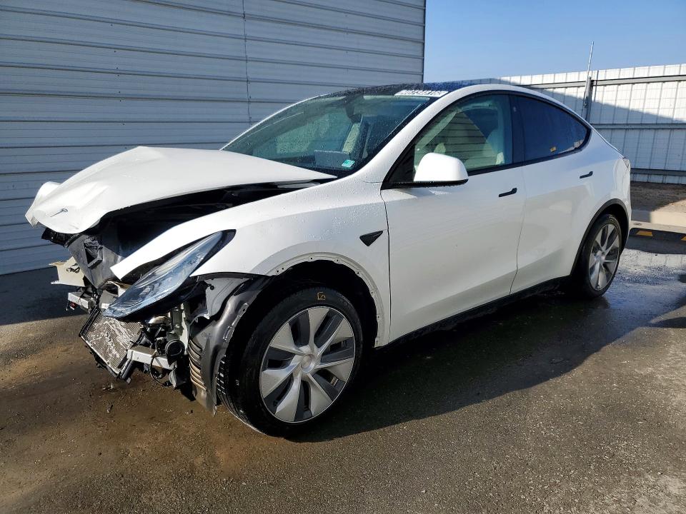 46734816 :رقم المزاد ، 5YJYGDED5MF132860 vin ، 2021 Tesla Model Y مزاد بيع