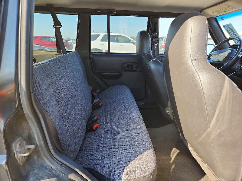 2000 Jeep Cherokee მანქანა იყიდება აუქციონზე, vin: 1J4FF48S3YL259172, აუქციონის ნომერი: 46642696